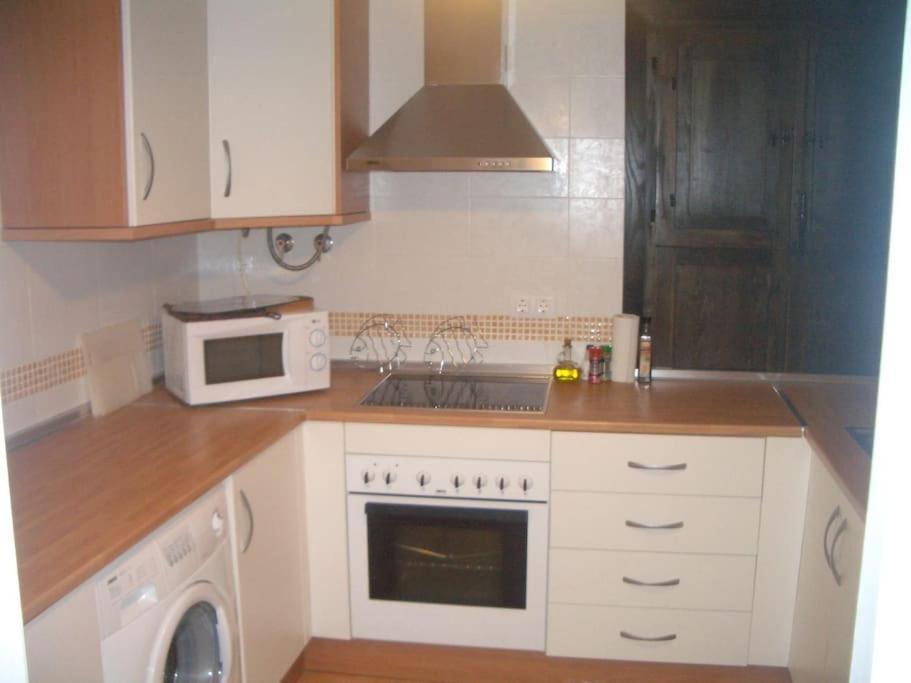 Boutique Style Apartment In Velez De Benaudalla - Near Salobrena المظهر الخارجي الصورة